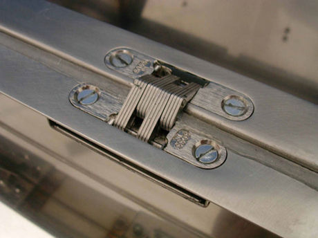 SOSS hinge